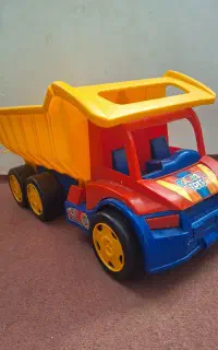 کامیون اسباب بازی/کفش مجلسی زنانه سایز۴۰