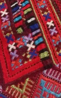 طاووسی زی پرکار دستدوچ دست دو