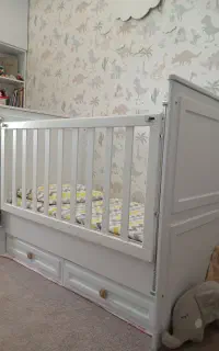 تخت نوزادی ام دی اف