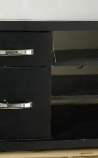 ۱عددمیز تلویزیون