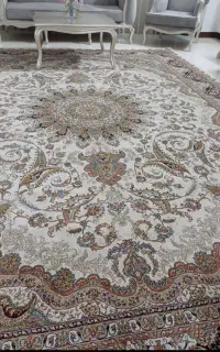 فرش ۷۰۰ شانه