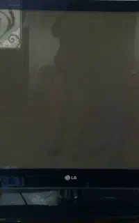 تلویزیون ال جی به همراه دستگاه دیجیتال