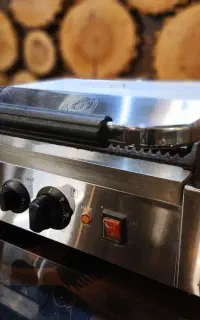 گریل صنعتی ot-811e