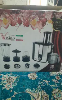 آبمیوه گیری در حد نو مارک ویداس