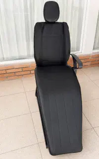 صندلی چرم مشکی