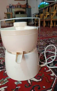 آبمیوه گیر سالم قدیمی بدون ایراد