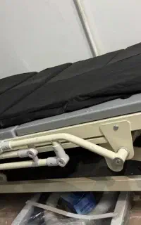 تخت بیمار به همراه تشک مواج سه شکن مکانیکی نو