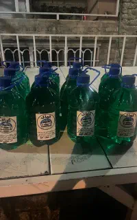 اب رادیاتور ماشین و شیشه شور ماشین