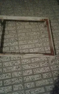 چهارپایه آهنی