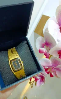 ساعت طلایی ضد آب