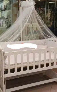 تخت و گهواره سر هم