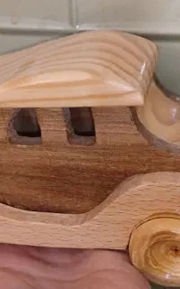 ماکت ماشین چوبی