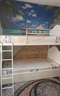 تخت خواب ۲طبقه به همراه تشک نو