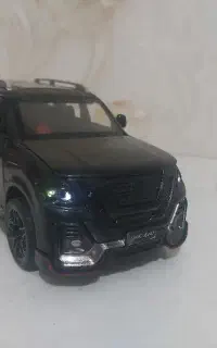 ماکت ماشین فلزی