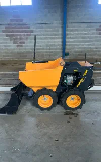 کارالودر KL350. چهار چرخ محرک