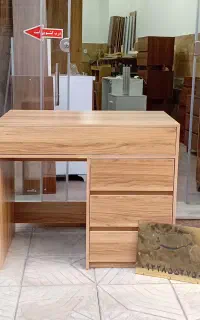 میز تحریر دو رنگ و تک جانان