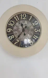 ساعت دیواری