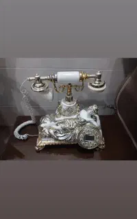 یک عدد تلفن زیبا و سنگین وزن کاملا سالم
