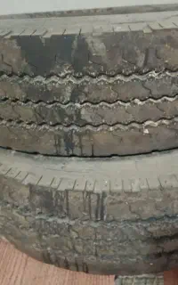 یک جفت لاستیک ایسوزو ۹۰درصد.دوبل استار.