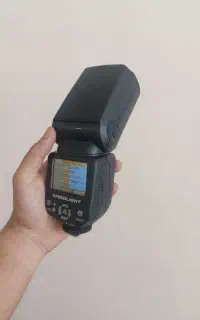 فلاش عکاسی تریپو
