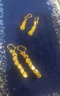 ۲ جفت گوشواره درحد نو