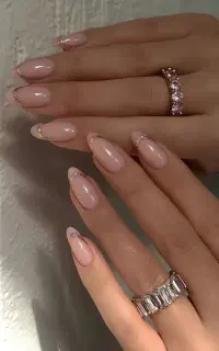 آموزش ناخن و لیفت مژه ابرو
