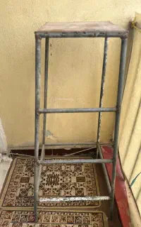 چهارپایه اهنی نردبان