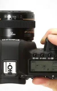 فروش کنون 7D markII و لنز 50mm f/1.4
