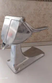 آب میوه گیری دستی