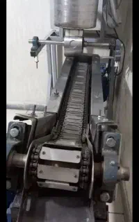 فلافل زن ریلی