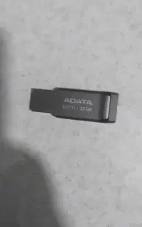 فلش ۳۲گیگ سالم