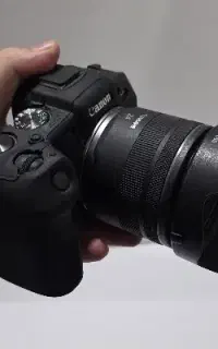 دوربین کنون RP با لنز RF 24mm f1.8
