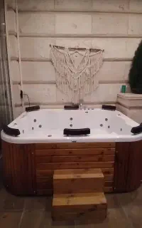 جکوزی شیش نفره فلت ریلکس اکرولیک 210در180آذین اسپا