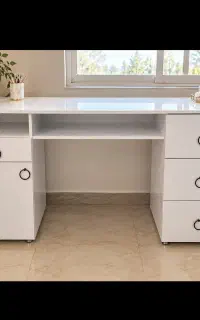 میز ناخن هایگلاس شیک  ۱۵۰ سانت