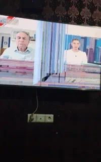 تلویزیون 49اینچ صحفه ضربه خورده