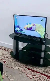 باسلام و احترام یک جفت فرش و تلوزیون 32