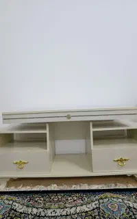 میز تلویزیون mdf  در حد نو بدون خط وخش