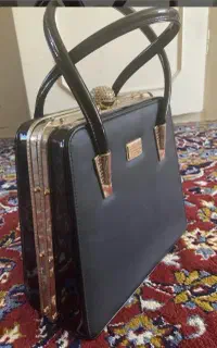 یک عدد کیف دستی