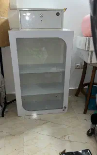 فروش کمد۳ط درب شیشه ای قفل دار+کشو قفل دار متحرک