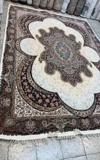 فرش در ابعاد گوناگون پرتراکم و ، لاکچری