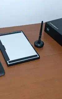 تبلت گرافیکی و قلم‌نوری هوئیونhuion kamvas pro12