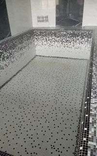 مرکز پخش کاشی سرامیک استخر