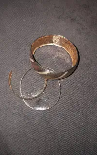 مقداری طلا شکسته مناسب سرمایه گذاری