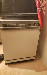 ماشین ظرفشویی ۱۲نفره indesit ایتالیایی اصل