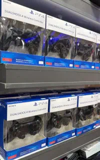 آفر ویژه فروش  دسته Ps4های کپی درجه1 تک و عمده