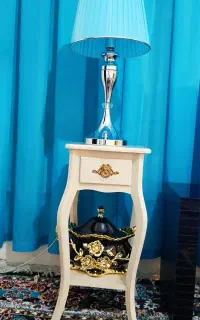 زیر تلفن