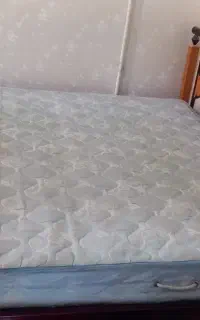 تخت و تشک