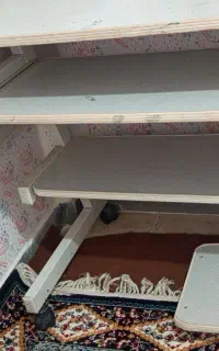 میز تحریر و کامپیوتر