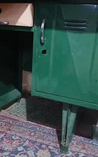 میز اداری مناسب مغازه تمیز