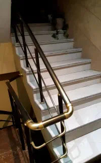 نظافت راه پله